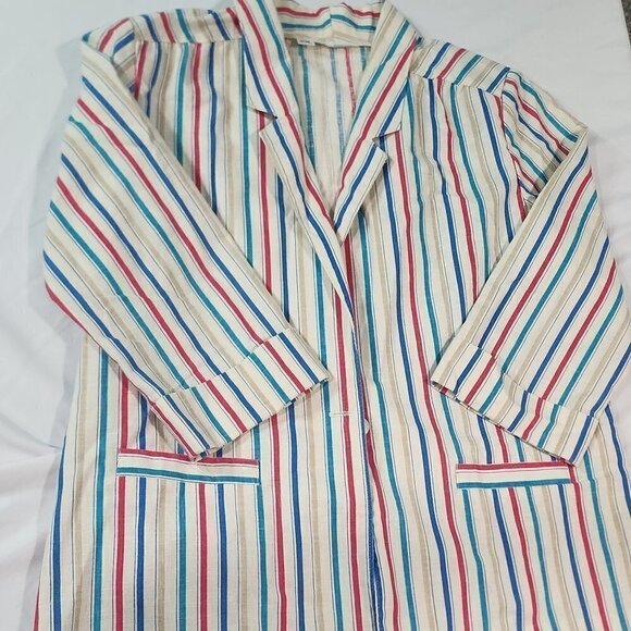 Vintage • Striped Blazer with Shoulder Pads
Lot H - Picture 7 of 8